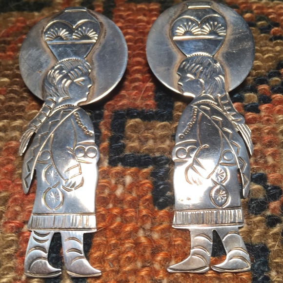 Native American Jewelry - Vintage Native American silver earrings STUNNING!